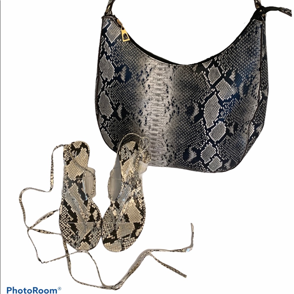 J-Lo python gray, white, black wedges size 6